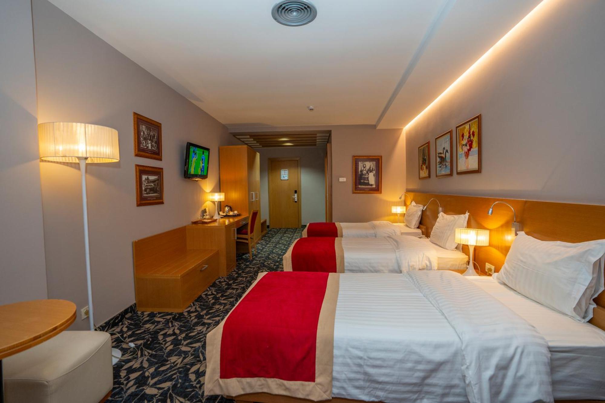 Triple Room,1643769091:JPEG
